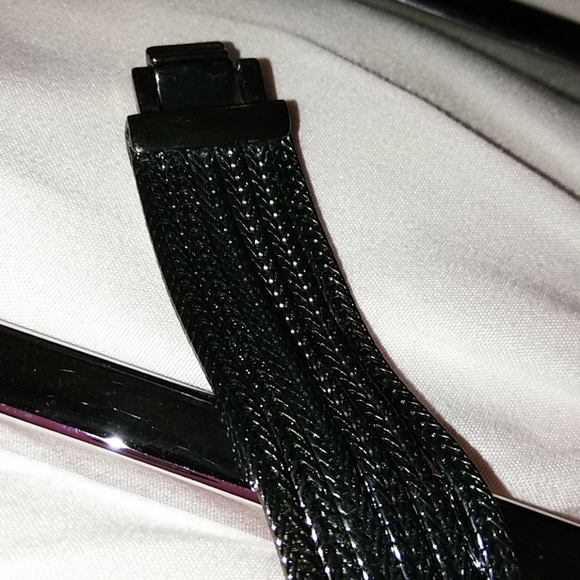 Jewelmint 💎Statement 💐Bracelet - Picture 5 of 8